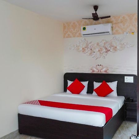 Oyo Flagship 68474 Hotel Viraj 浦那 外观 照片
