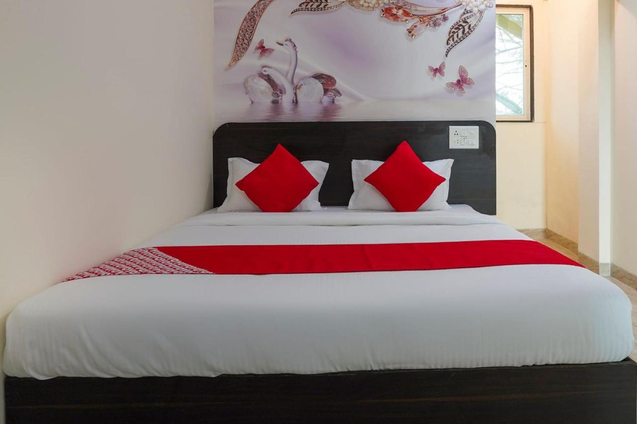 Oyo Flagship 68474 Hotel Viraj 浦那 外观 照片
