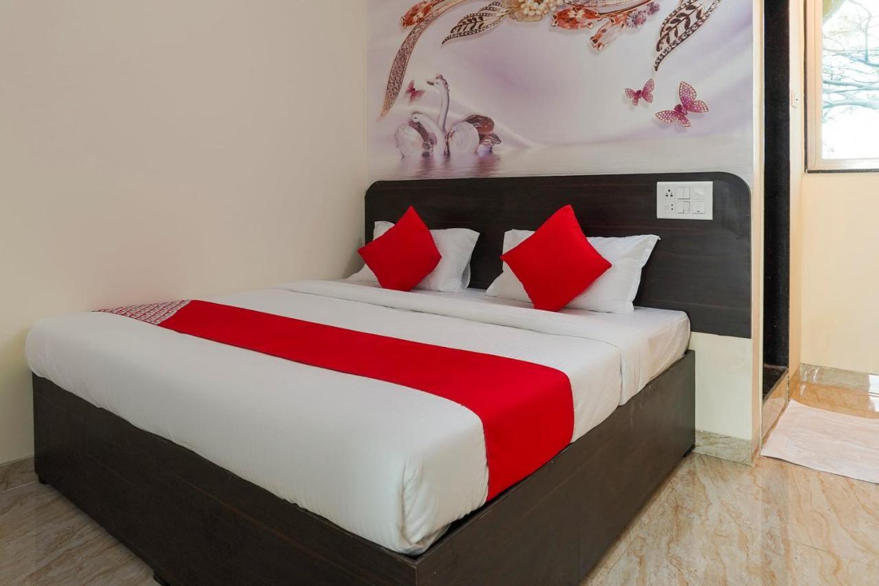 Oyo Flagship 68474 Hotel Viraj 浦那 外观 照片