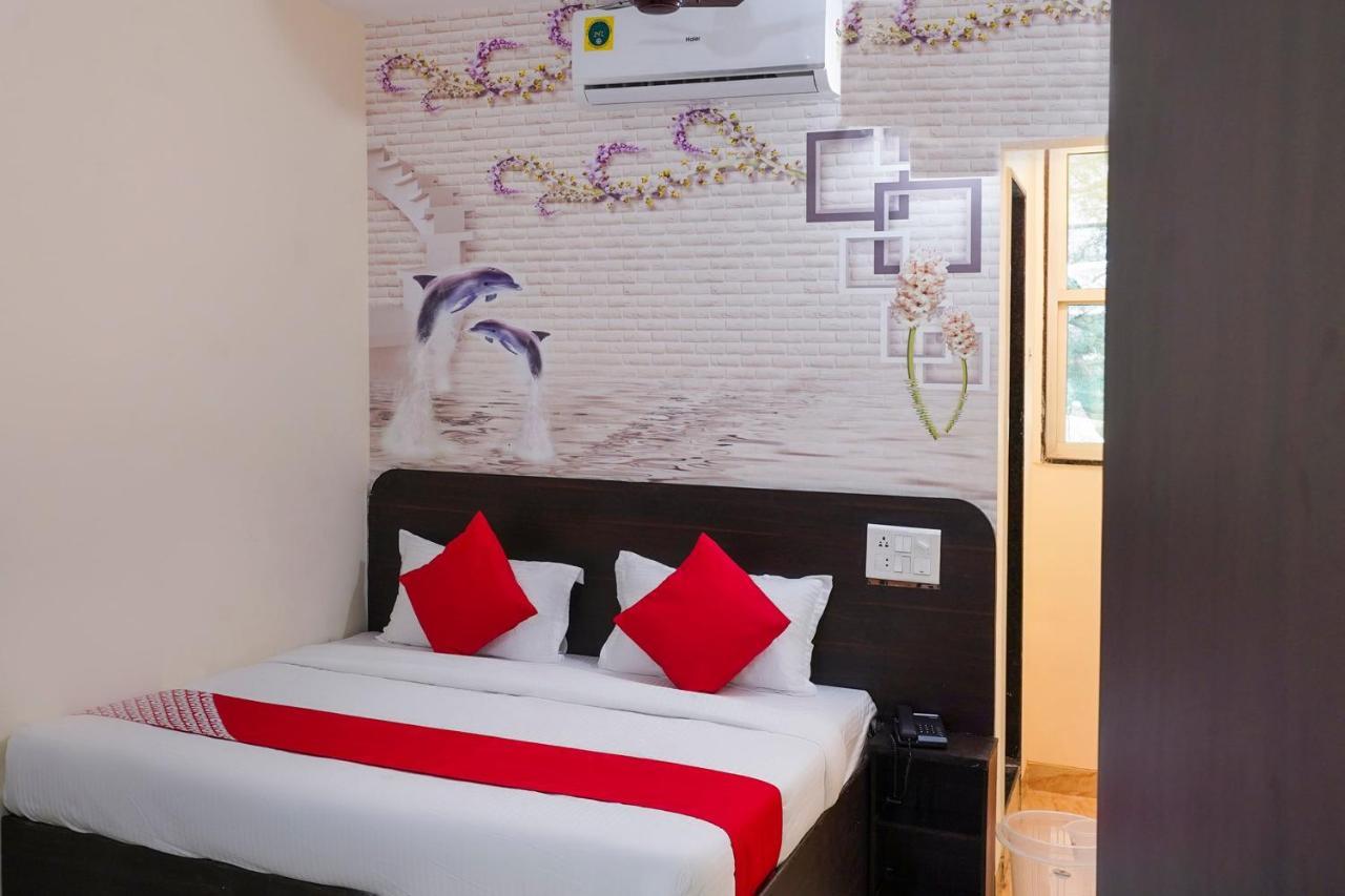 Oyo Flagship 68474 Hotel Viraj 浦那 外观 照片