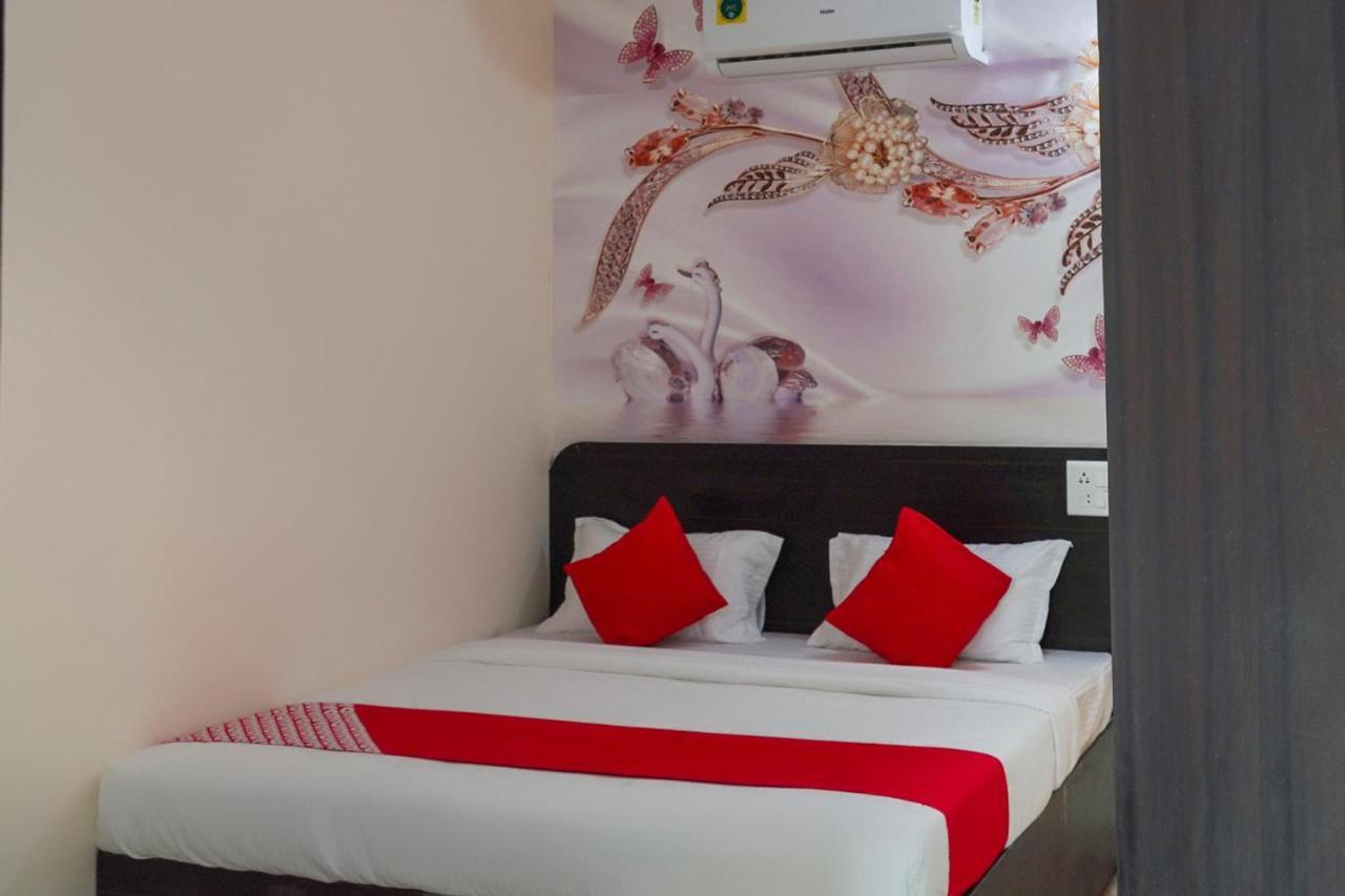 Oyo Flagship 68474 Hotel Viraj 浦那 外观 照片